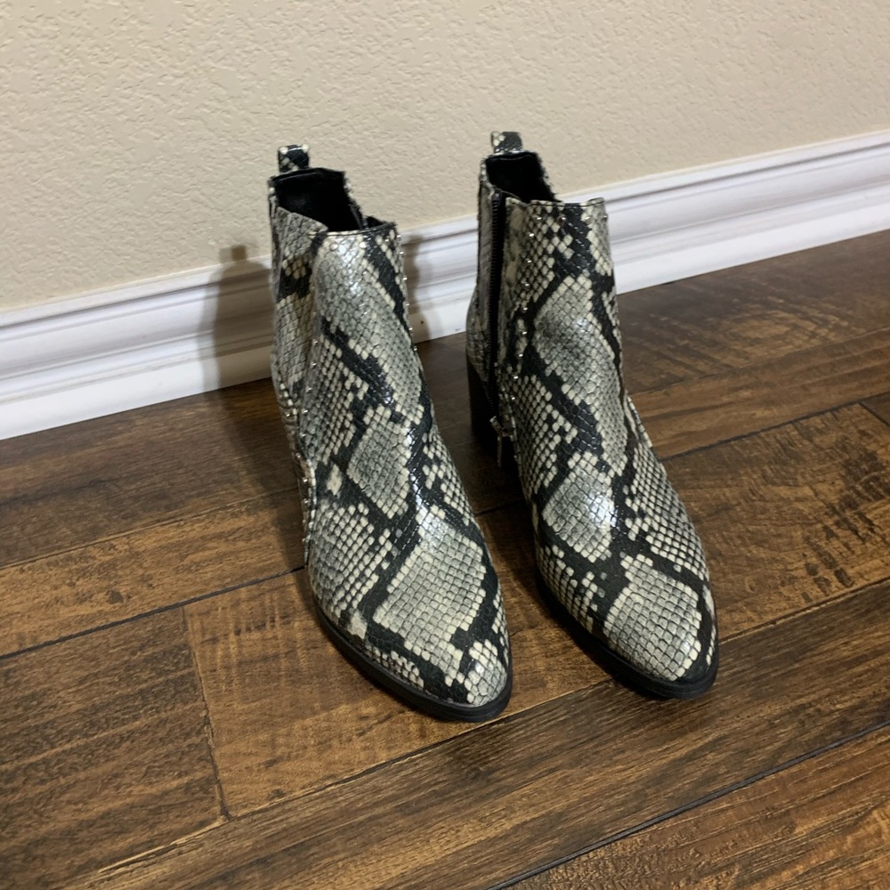 Snake boots